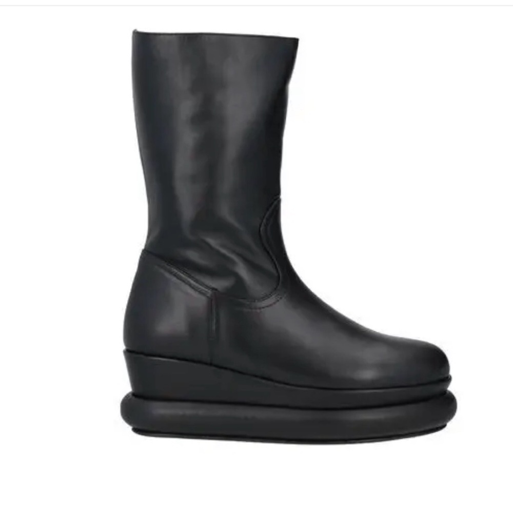 Paloma Barceló | Mel Ankle Boot is a black leather platform boot, Size 39, NWT